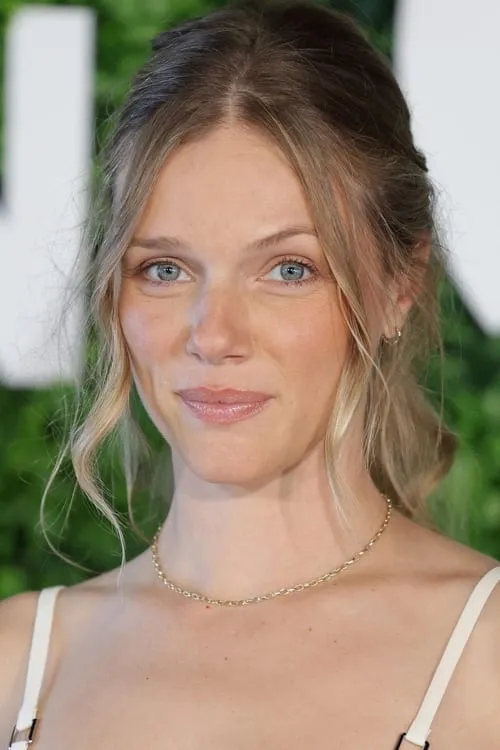 Photo of Tracy Spiridakos