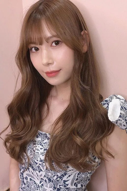 Photo of Tsumugi Akari