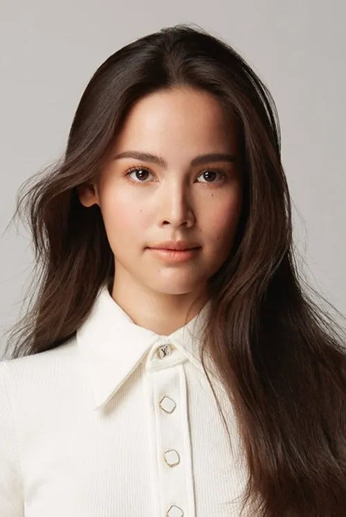 Photo of Urassaya Sperbund