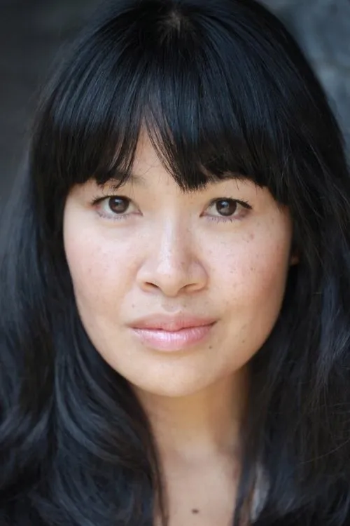 Profile photo of Vee Vimolmal