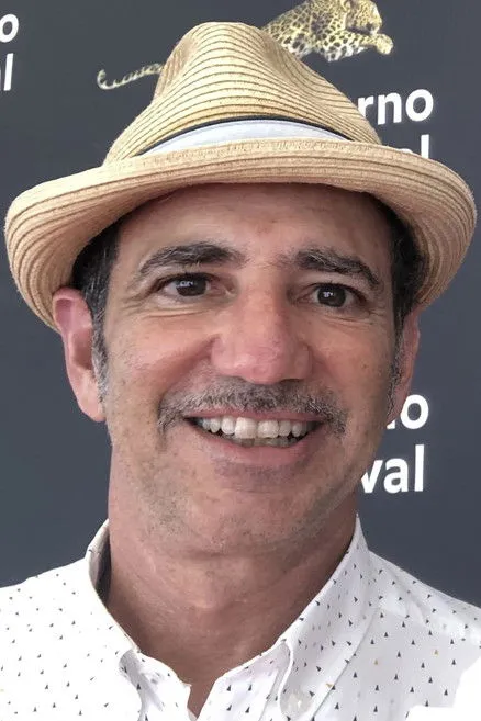 Profile photo of Vincent Landay