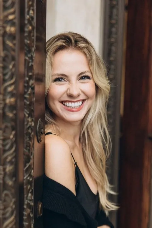 Photo of Violet Bennett