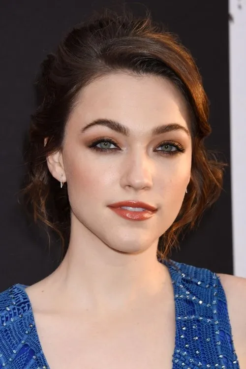 Profile photo of Violett Beane