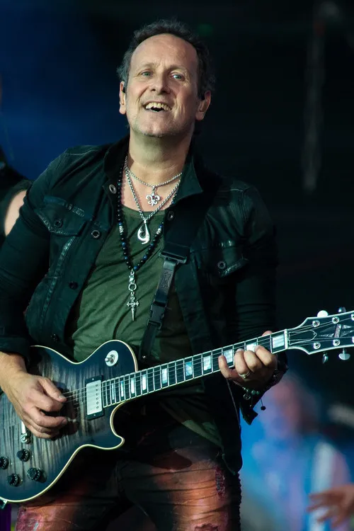 Photo of Vivian Campbell