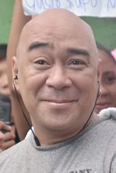 Profile photo of Wally Bayola
