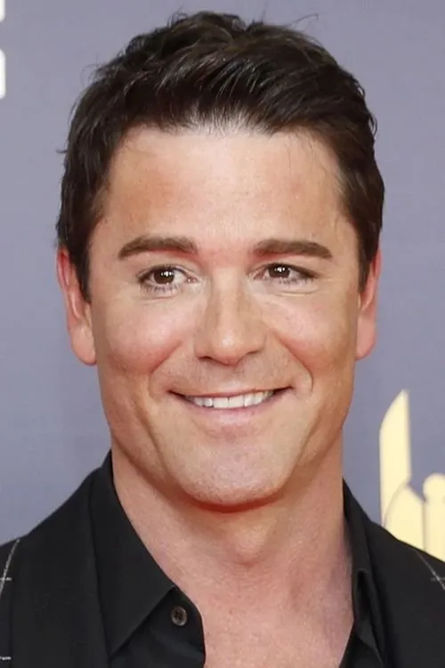 Profile photo of Yannick Bisson