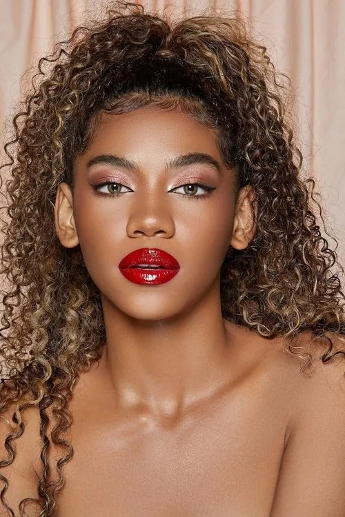 Profile photo of Zsa Zsa Utari